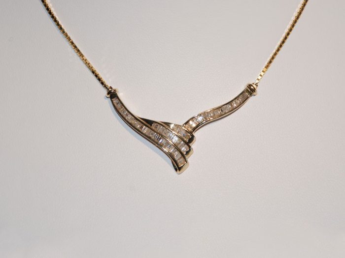 John Wallick Jewelers: Lady’s 14kt Yellow Gold Diamond Pendant Necklace